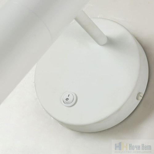 Настенный светильник Favourite Tube 2108-1W, раздел каталога Светодиодные бра интернет-магазина Ночи Нет