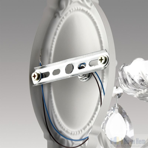 Бра Lumion Snow 8189/1W, раздел каталога Хрустальные бра интернет-магазина Ночи Нет